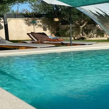 Stalla With Swimming Pool Villa Kaštela