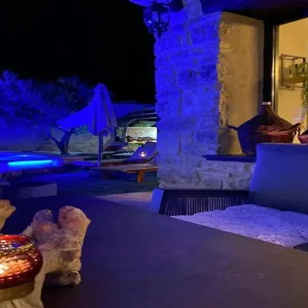 Stalla With Swimming Pool